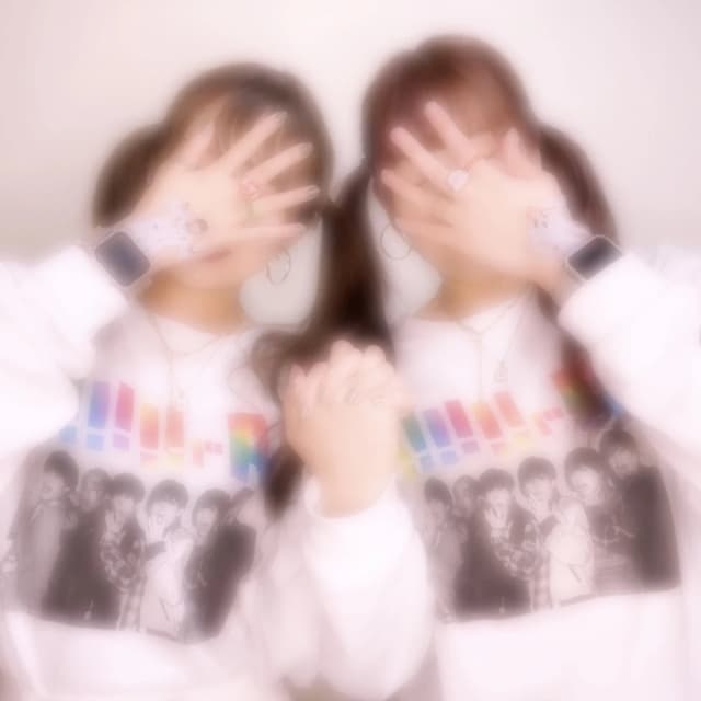 アカリさん(仮名・30歳・営業職)— 黒髪ロングでフェミニンな雰囲気の30代女性ポートレート。ウラカレコラム 女性用風俗(女風)体験談レポ 体験者プロフィール
